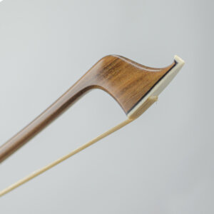 Arco Violoncelo Atelier Casara 2023 Ipê n233 80,8 g