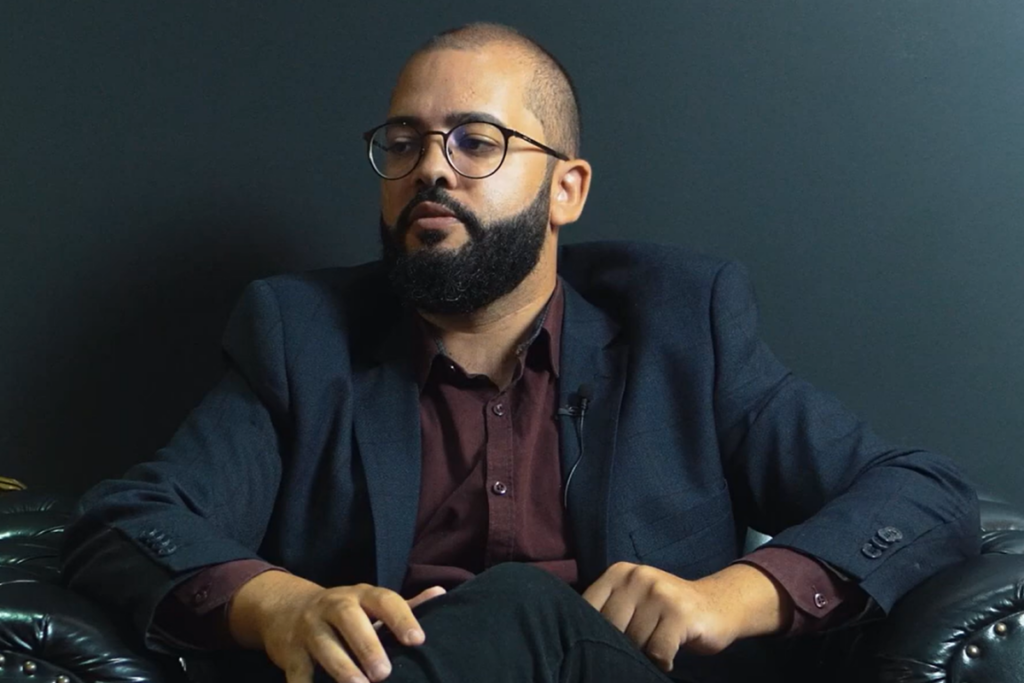 Violino Didático como Jean transformou conteúdo em ensino real no Brasil