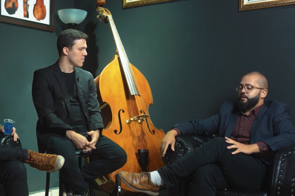 Violino Didático como Jean transformou conteúdo em ensino real no Brasil