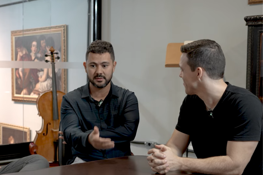 Vinícius Fachinetti, luthier de violinos, violas e violoncelos