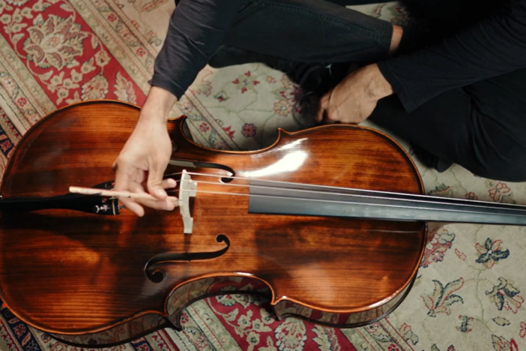 Como Trocar a Corda do Violoncelo com Segurança